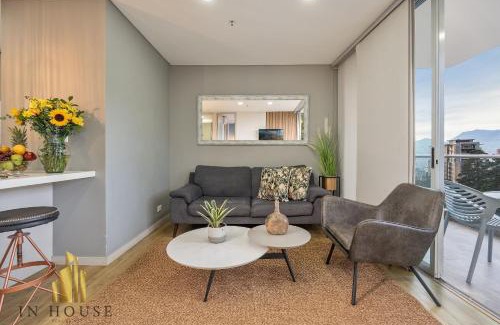 El Tesoro Apartment | Urban 701 - Relaxing apt w/pool, jacuzzi & gym