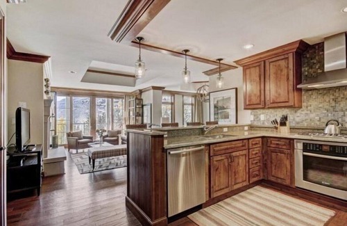 Vail Hotel | Vail Ritz Carlton 2 Bed