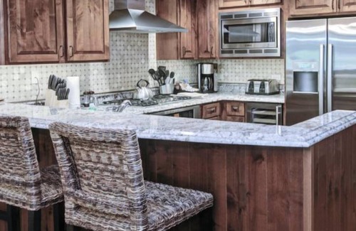 Vail Hotel | Vail Ritz Carlton 2 Bed