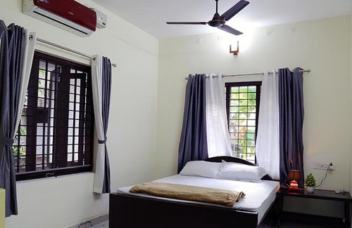 Alappuzha Bed & Breakfast | Vaishnavam serviced villa