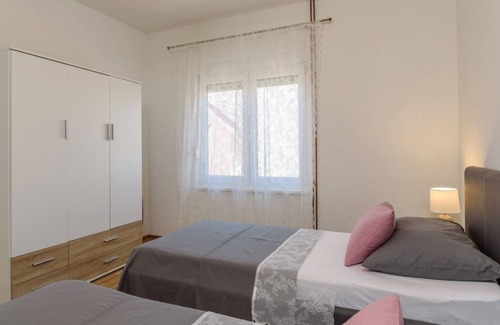Kastel Novi Apartment | Vana - 400 m From Beach - A1