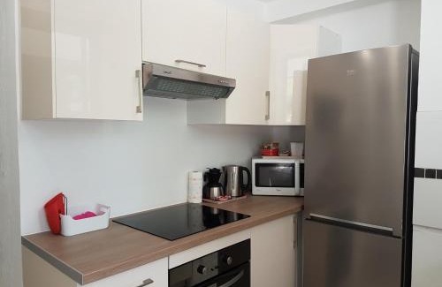Villeneuve Loubet Beach Apartment | Venus - Climatisé - Marina Baie des Anges