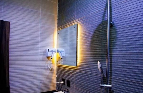 Asaba Hotel | Vic & J Lounge and Hotel