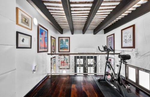 Catedral Apartment | Viejo San Juan Art Loft Fast Wifi Ac