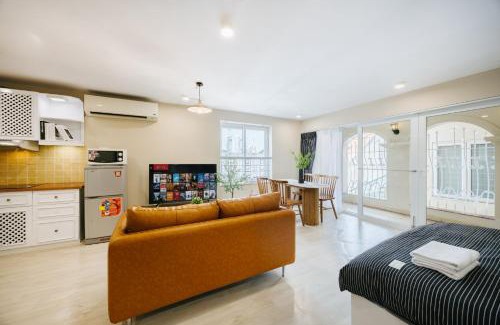 Hang Bai Apartment | VietHOME- 502 Hang Bai-4 pax Netflix FREE Laundry