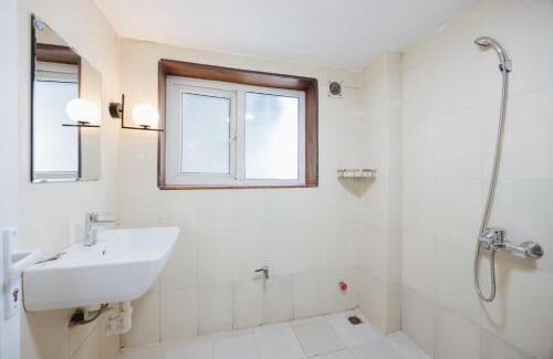 Hang Bai Apartment | VietHOME- 502 Hang Bai-4 pax Netflix FREE Laundry