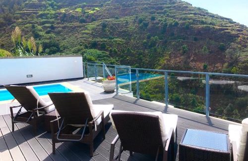 Calheta Villa | Villa Alex,pool and ocean view
