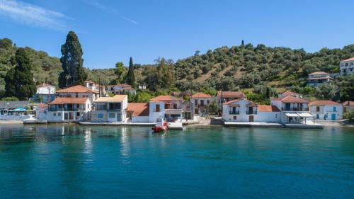Pella Region House | Villa Alexandra