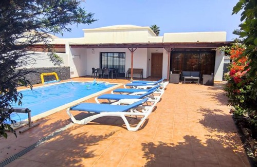 Playa Blanca Villa | Villa Celeste