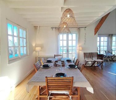Ouistreham Villa | Villa facing beach and sea in Normandy