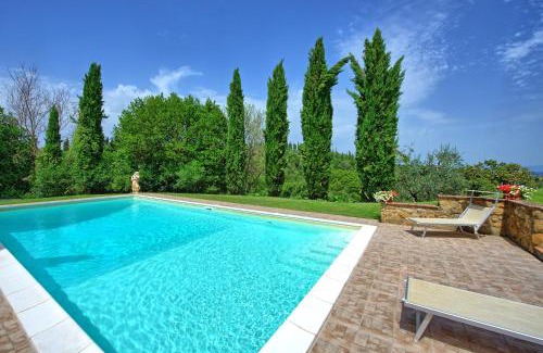 Lucignano Villa | Villa Gloria by PosarelliVillas
