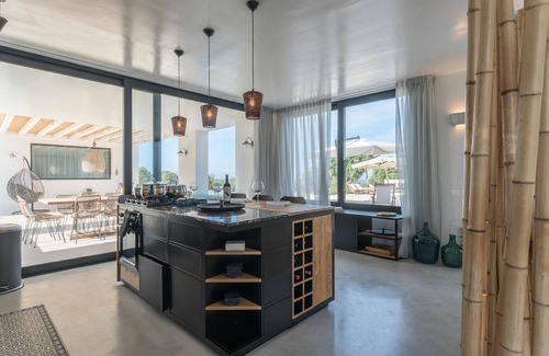 Carovigno Villa | Villa in Carovigno with 5 bedrooms sleeps 10