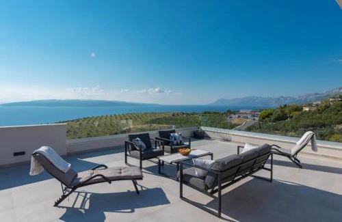 Makarska Villa | Villa Kuk with heated Pool Makarska