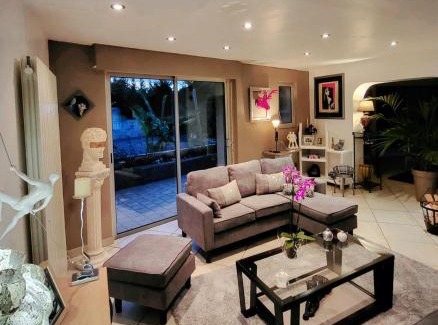 Les Albres Bed & Breakfast | VILLA RAFFAELLA