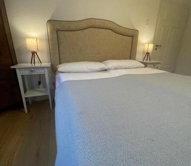 Glienicke/Nordbahn Apartment | Villa Småland-Edles Naturidyll bei Berlin