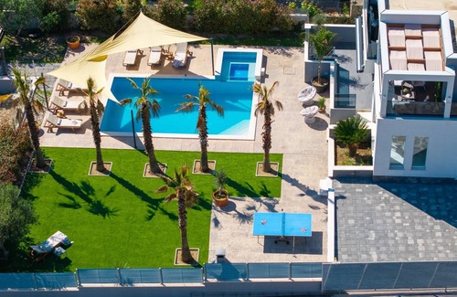 Kastel Sucurac Villa | Villa Stanka - 4 Bedrooms, 4 Bathrooms, gym, game room, pool with Whirlpool