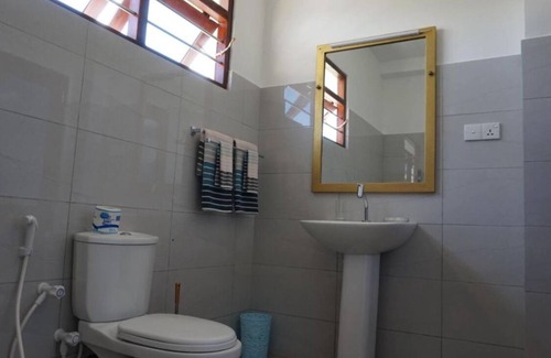 Nalagasdeniya Hotel | Villa SUITE 4-6 PERS Hikkaduwa -2 Deluxes rooms with balcony+AC-BEACH 50M