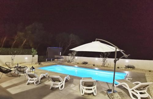 Veliko Brdo House | VILLA VIS MARIS
