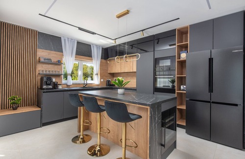 Srijane Villa | Villa with private pool, jacuzzi and table tennis