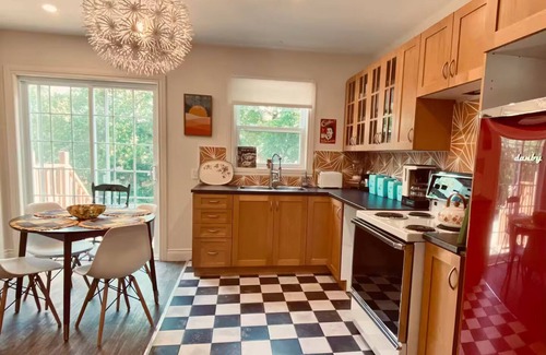 Hudson House | Vintage decor for a retro-chic stay near Montreal - 35 min Airport