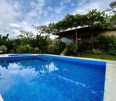 Canton Guatuso Villa | Vista al Volcán Tenorio y Montaña