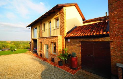 Castagnole Monferrato House | Vita Bella