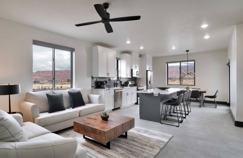 Moab South Valley Condo | Vizcaya #8 - Moab's Newest Luxury Rental