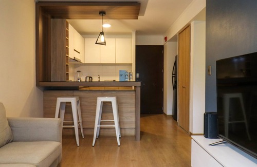Barranco Apartment | w Breezy 2BR in Luxury Building in Barranco