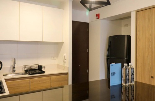 Barranco Apartment | w Breezy 2BR in Luxury Building in Barranco