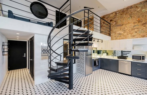 Casco Viejo Apartment | w* | Majestic Duplex in Plaza Catedral