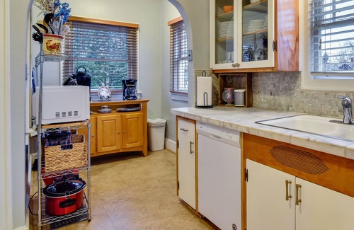King House | Walk to Williams District: Home w/Hot Tub & Patio
