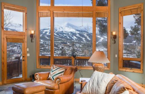 Historic District House | Walking distance to downtown Breck, Stunning ski resort panorama, hot tub, foosball, arcade machine!