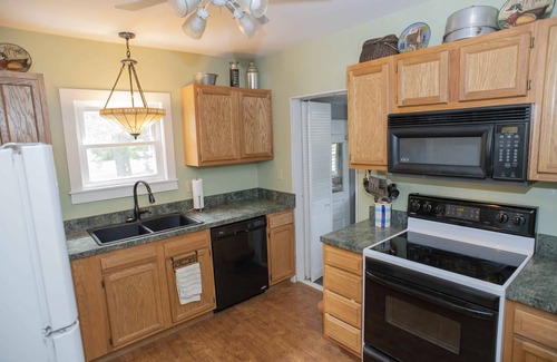 Mesick House | Warm and relaxing 100 year old waterfront house with dock is waiting for you!