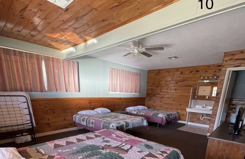 Graham Cabin | Water front Cabin #10