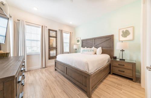 West Kissimmee House | Waterfront Cottage With Private Pool Near Disney And Margaritaville Resort & Island H20 Access - 7985Su