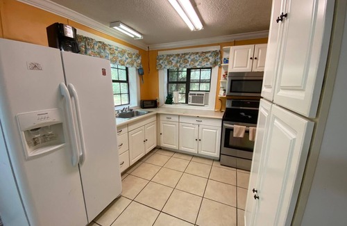 Daufuskie Island House | Waterfront Home with Dock - Sleeps 14