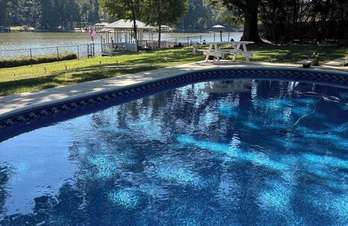 Troutman House | *Waterfront House on Lake Norman, Pool & Private Dock, Sleeps 12*