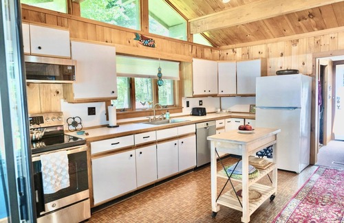 Franklin House | Waterfront "Lakeside Living"-Close to Acadia-Schoodic Point+Bar Harbor-Pets ok