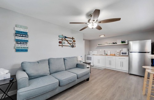 Town N County Park Apartment | Waterfront Peninsula with Boat Ramp & Dock