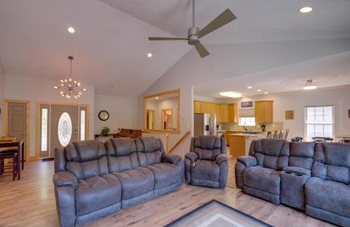 Goodview House | Waterfront Smith Mountain Lake Home with Boat Dock!