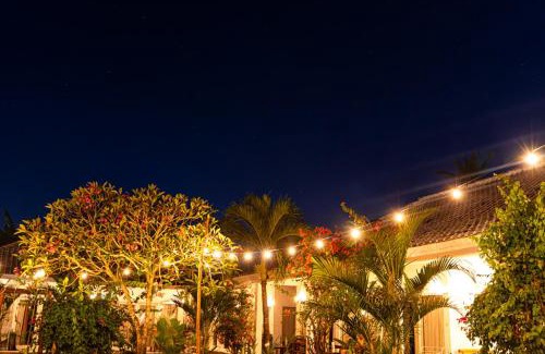 Kuta Bed & Breakfast | Wave Inn - beach house