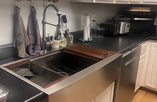 Cary House | Welcome to the Heart of Cary!