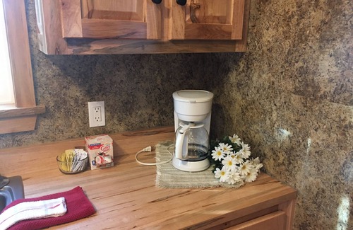 Dundas Cabin | Welcome to The Rustic Retreat where you can rest and relax.