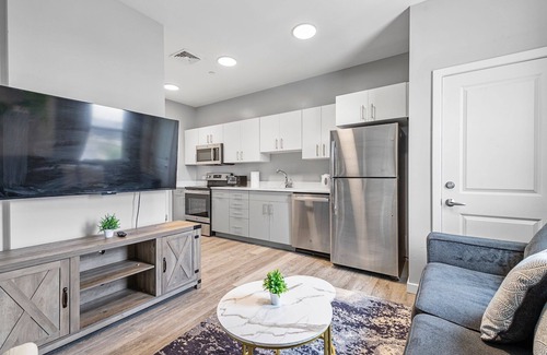 Everett Apartment | Welcoming 1BR Near Encore Boston 8162