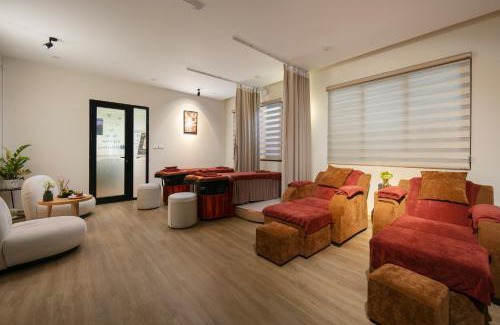 Quang An Hotel | Westlake Pearl Suites & Spa 70 Xuan Dieu - By Pegasy Group