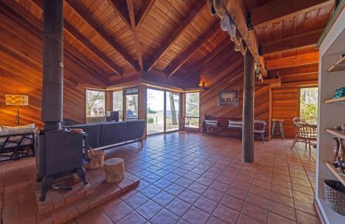 Covert House | Whispering Bluff - Private Beach - Pet Friendly