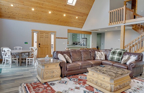 McHenry Ski Chalet | Whispering Retreat in the heart of Deep Creek Lake