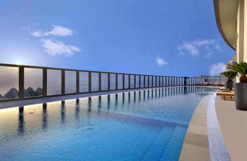 Diplomatic Area Hotel | White Square Curve Hotel & Suites