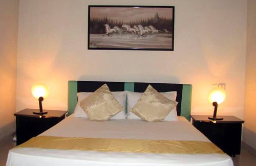 Kollupitiya Hotel | Whitehouse Residencies