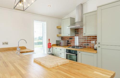 Ellesmere Resort | Winston Farm Lodges